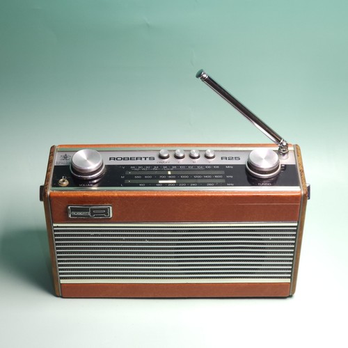 Roberts r25 vintage radio - vintage,