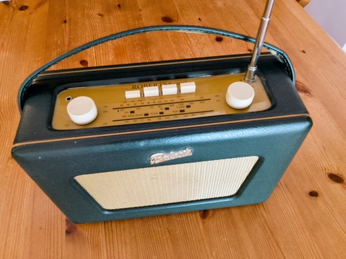 Vintage roberts r550 radio - roberts,