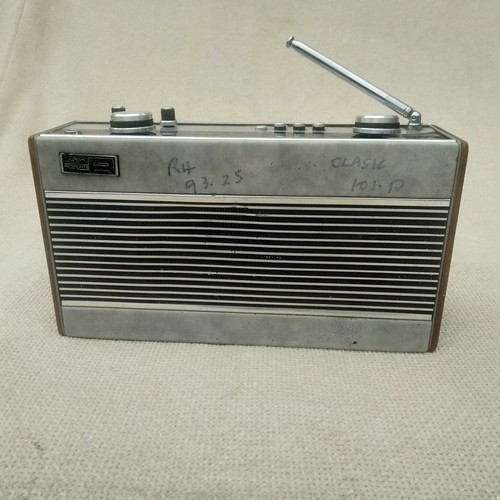 Vintage roberts radio no - roberts,