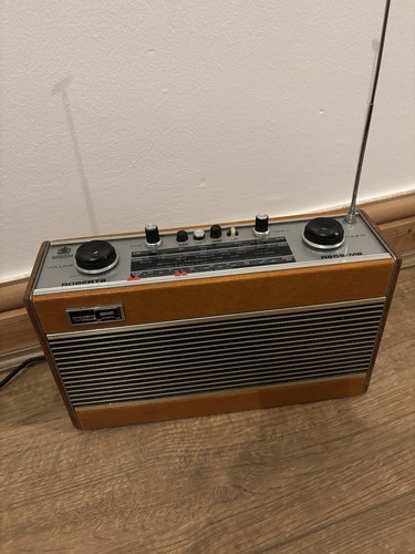 Vintage roberts radio - roberts, in